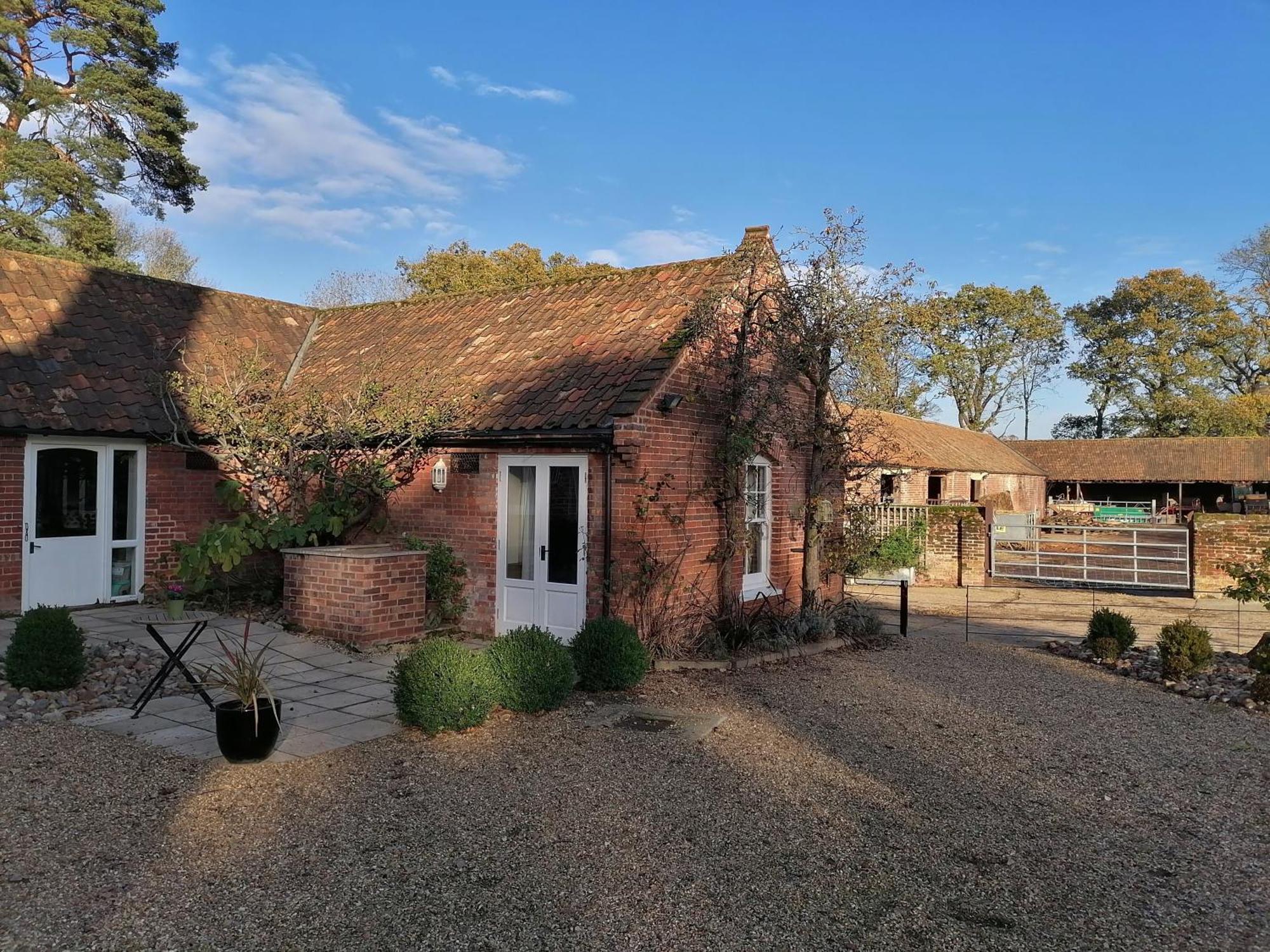 Hotel Carrick'S At Castle Farm Swanton Morley Exteriér fotografie